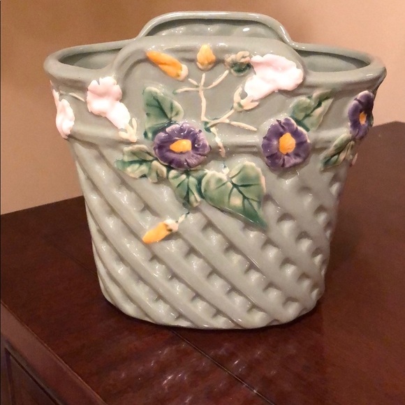 Ceramic Bath Decor - Picture 2 of 5